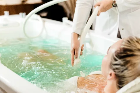 underwater-massage-in-al-satwa-dubai